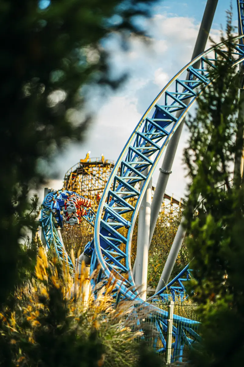 Berg- och dalbanan Blue Fire i Europa-Park i Rust
