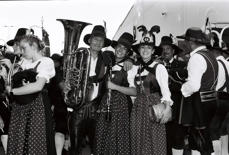 Blåsmusiker under Oktoberfest i München, arkivfoto från 2025