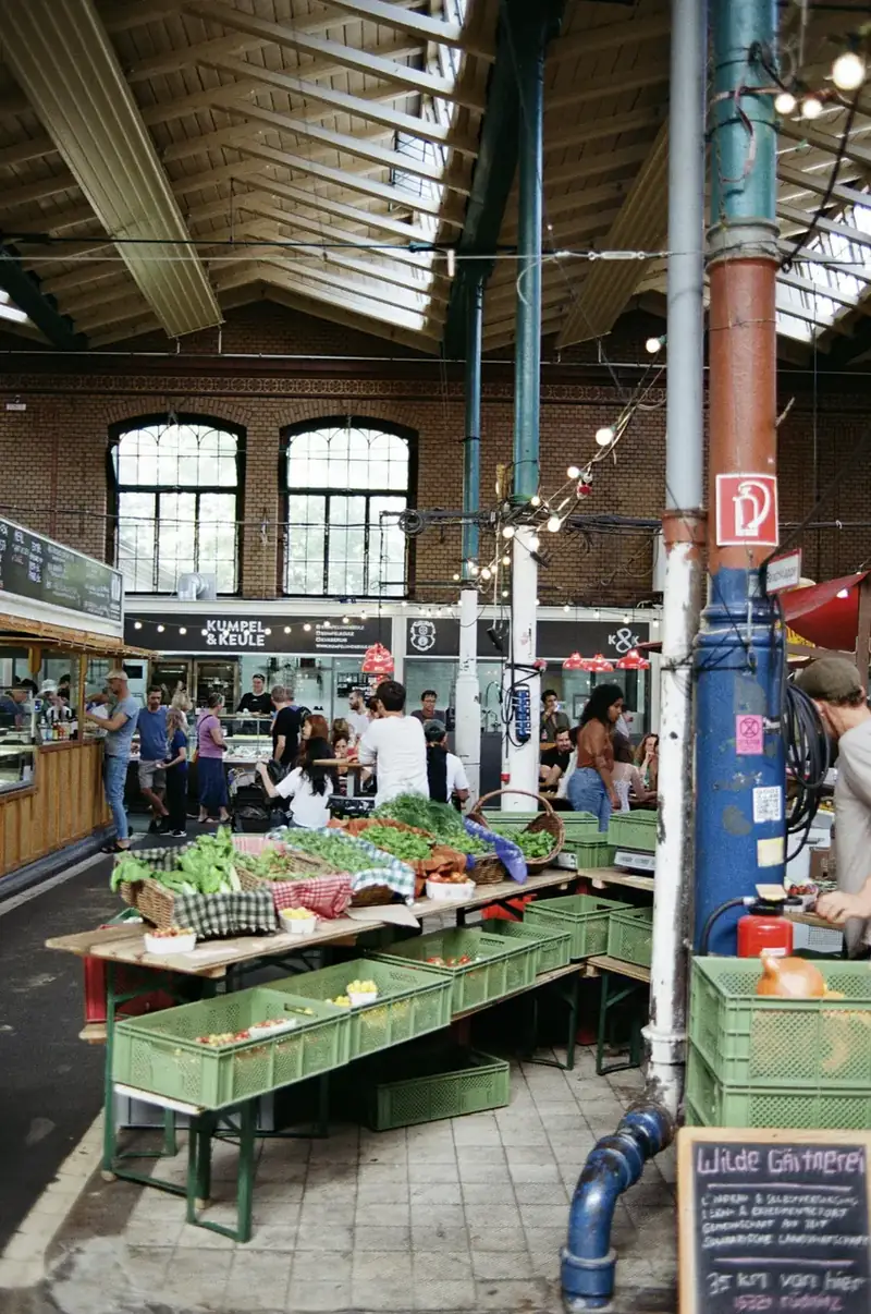 Frukt och grönsaker i Markthalle Neun