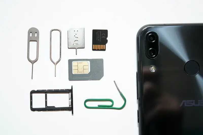 mobiltelefon och SIM-kort